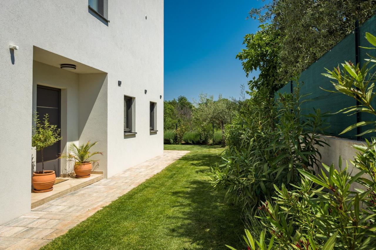 Villa Leonardo Vrznaveri エクステリア 写真